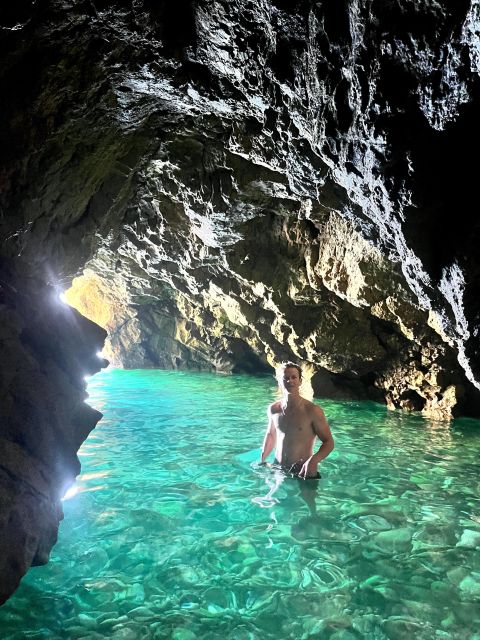 Jávea: Cala Tango and San Antonio Nature Reserve Kayak Tour - The guide team adds real value