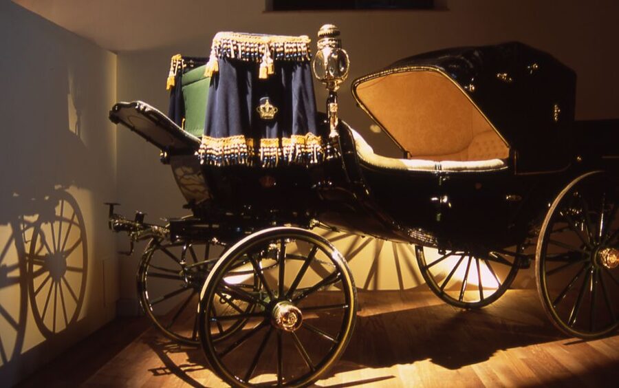 Jerez de la Frontera: Andalusian Horse Dance and Museums - The palace, gardens, and equestrian art museum