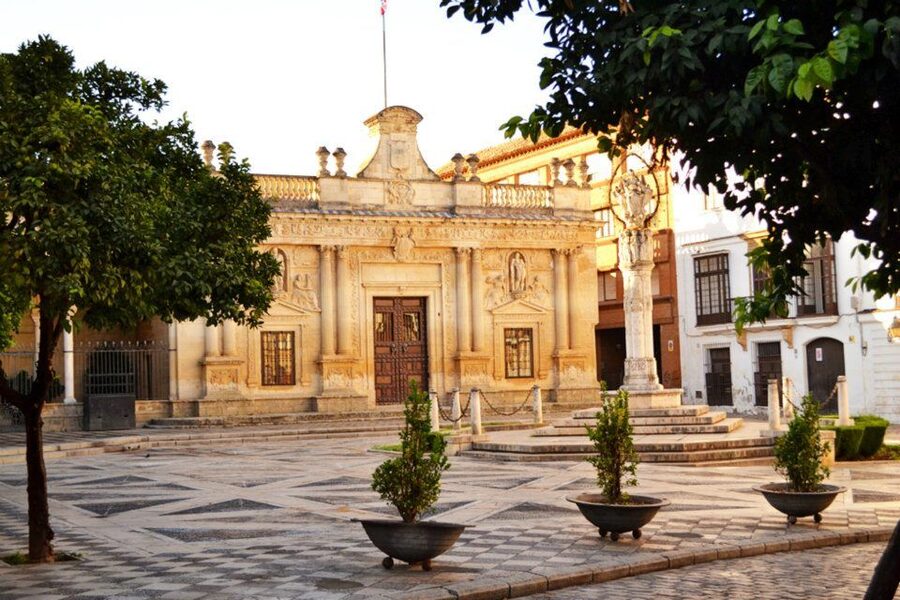 Jerez: Historic Center Guided Tour - From the Tartessians to the Moors