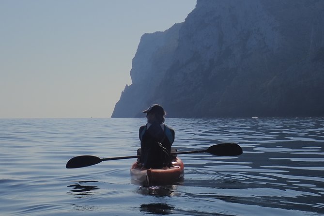 Kayak and snorkel excursion to Cova Tallada - Learning the paddle before the coast opens up