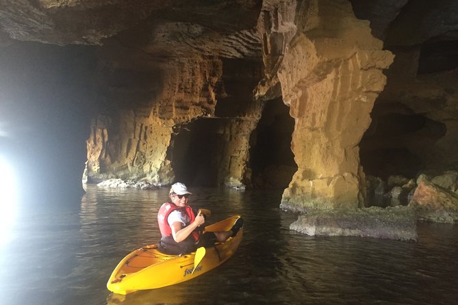 Kayak and snorkel excursion to Cova Tallada - How the guides shape the experience