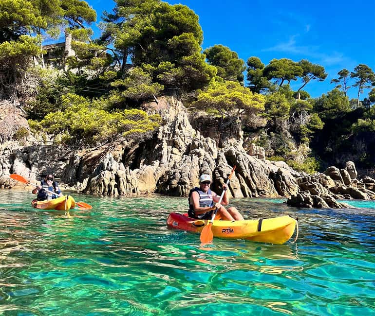 Kayak and Snorkel in Playa de Aro, Costa Brava - Paddling past the Costa Brava coves