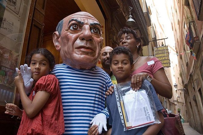 Kids and Family Gothic Quarter Walking Tour in Barcelona - Barcelona Cathedral and the first Gothic Quarter stories