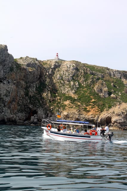 L'Estartit: Boat Trip to the Medes Islands and the NP Caves - Entering the sea caves