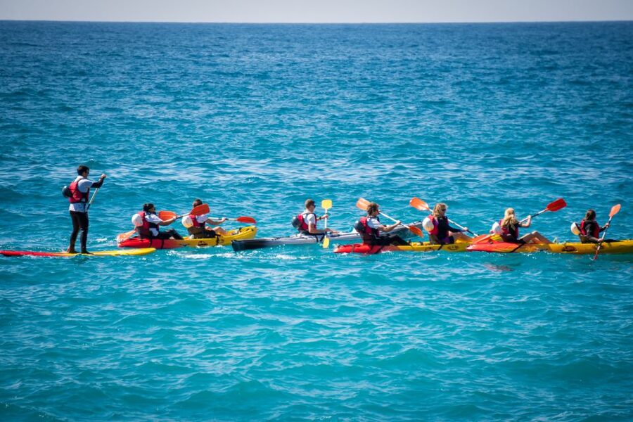 La Herradura: Cerro Gordo Natural Park Kayak & Snorkel Tour - Guides, group size, and safety on open water