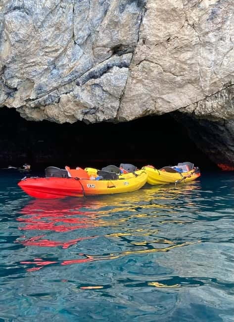 La Herradura: Kayak & Snorkel Tour to Cerro Gordo Reserve - Why the coast is best seen by kayak