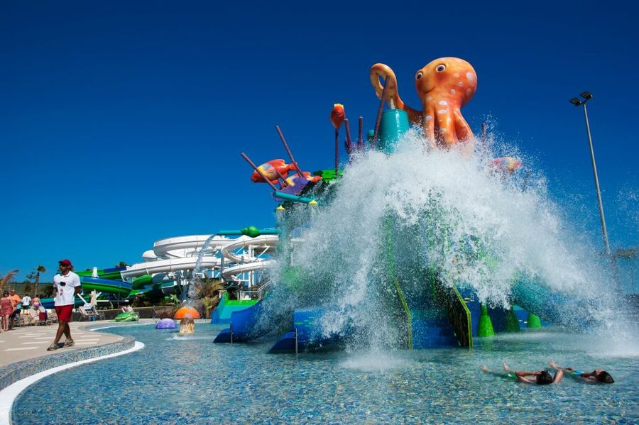 Lanzarote: Aqualava Waterpark Entrance Ticket - Aqualava Waterpark is a compact family day in Playa Blanca