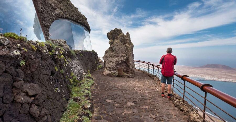 Lanzarote: César Manrique Full-Day Tour - Monumento al Campesino and the people behind Lanzarote