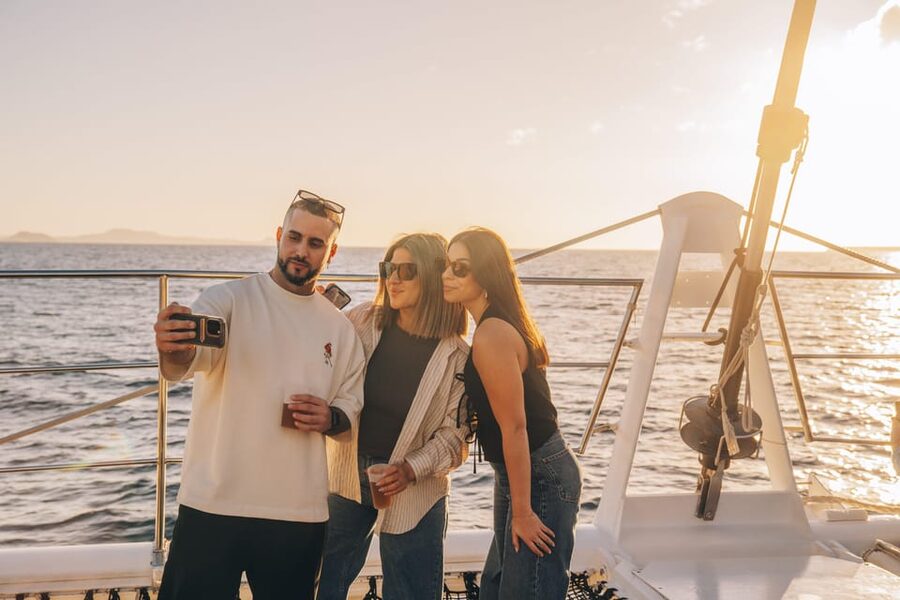 Lanzarote: Dolphin-Watching Sunset Cruise with Transfers - Who will enjoy this evening most