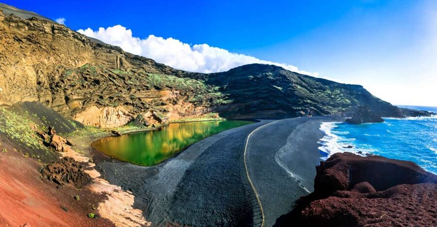 Lanzarote: Guided Day Trip to Timanfaya Park & Lago Verde - Lunch: convenient, but check the arrangement