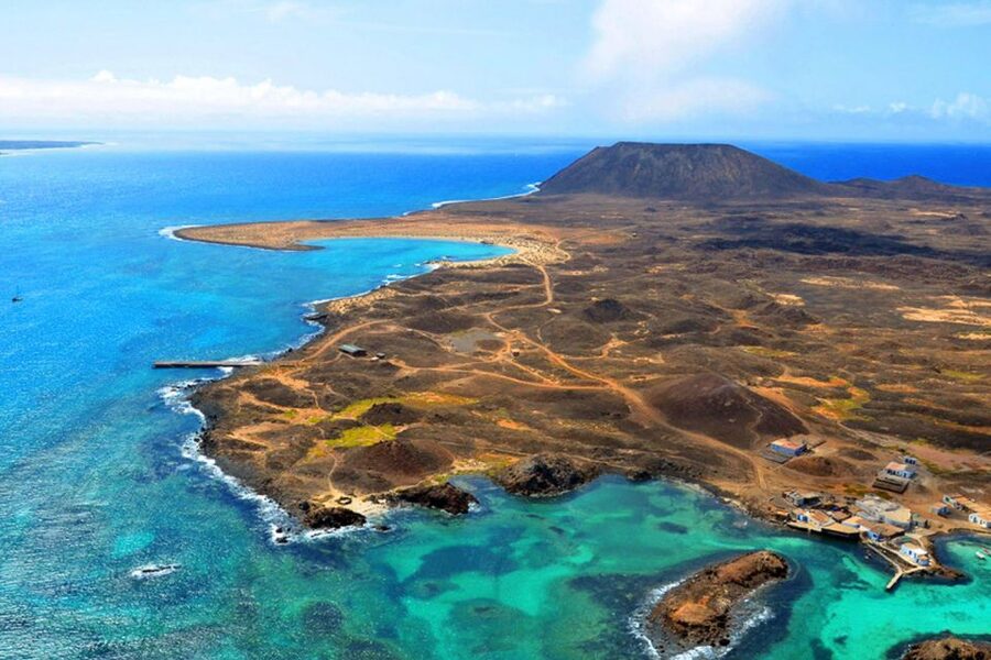 Lanzarote: Lobos Island Half-Day Dolphin Watching Trip - Who will enjoy this trip most?