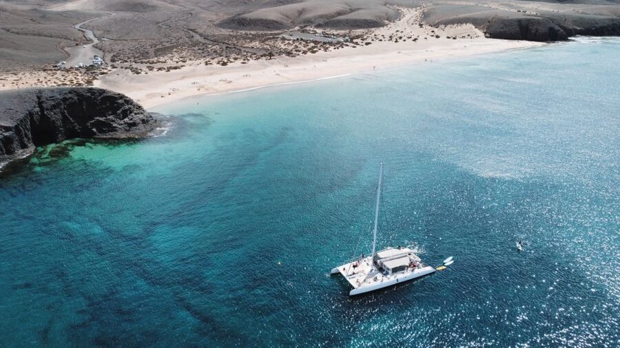 Lanzarote: Luxury Sailing Excursions to Papagayo - Sailing from Puerto Calero to Papagayo
