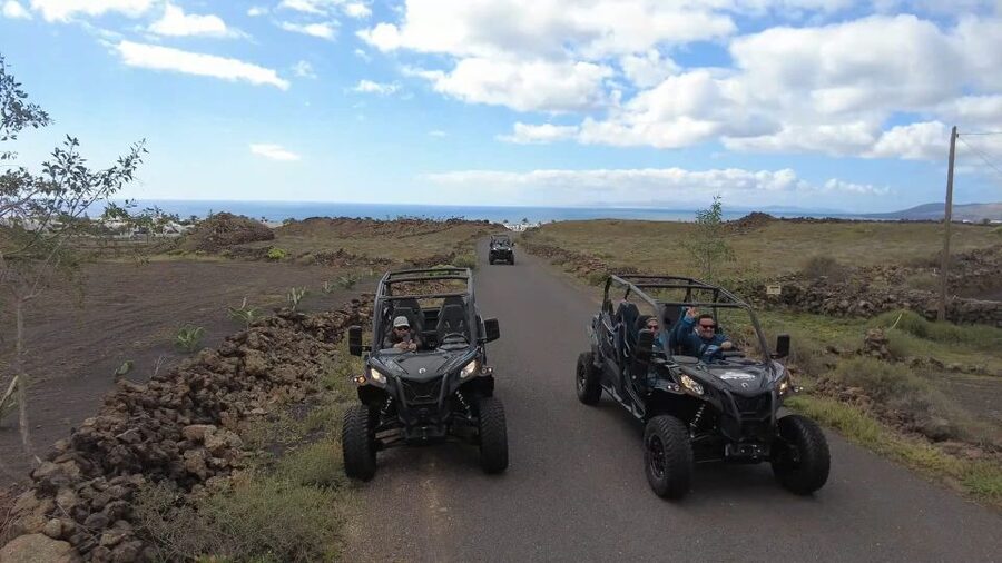 Lanzarote: Mix tour Guided Buggy Volcano Tour 4 or 6 seater - Who should book this Lanzarote buggy tour?