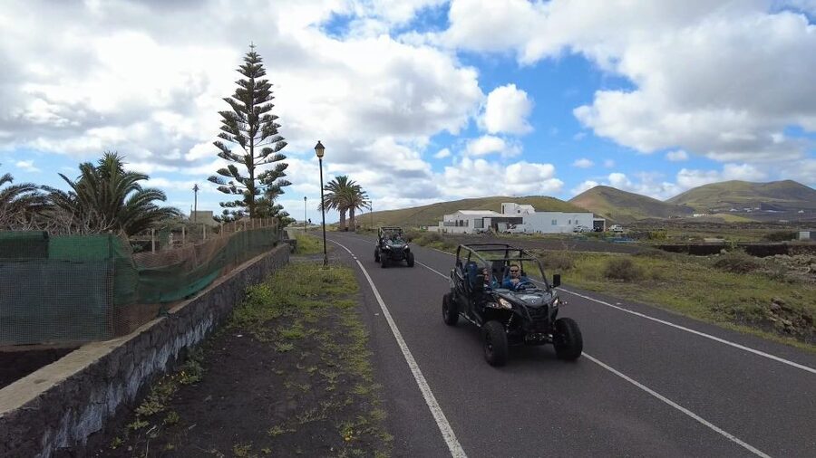 Lanzarote: Mix tour Guided Buggy Volcano Tour 4 or 6 seater - Mirador de las Nieves at 610 metres