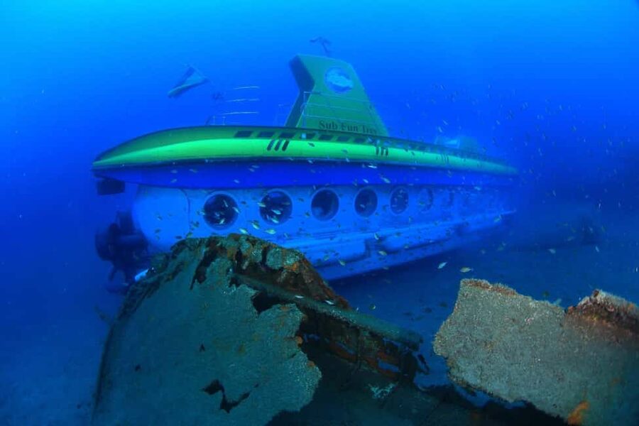 Lanzarote: Real Submarine Dive with Hotel Pickup - What the one-hour schedule feels like
