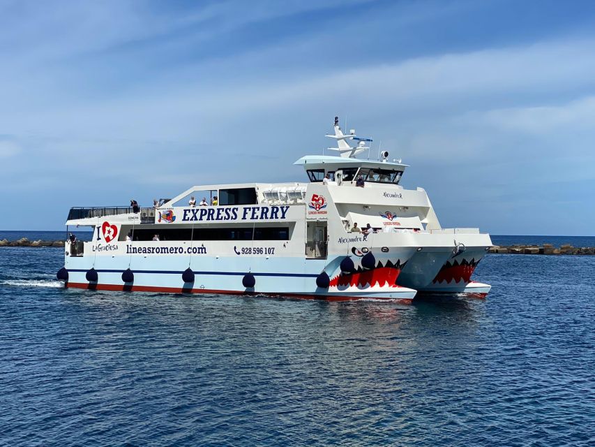 Lanzarote: Return Ferry to La Graciosa with Bus Pickup - Resort pickup and the road to Órzola