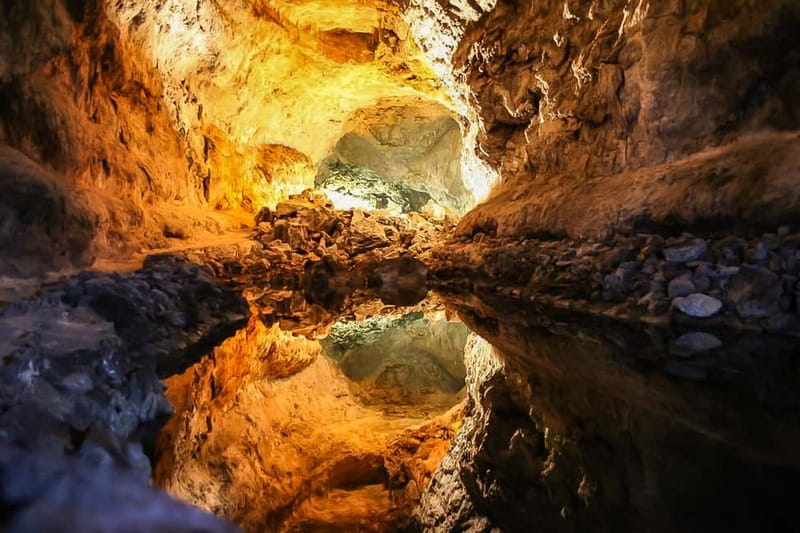 Lanzarote: Timanfaya Park, Jameos Agua, & Cueva Verdes Tour - Key points to know before booking