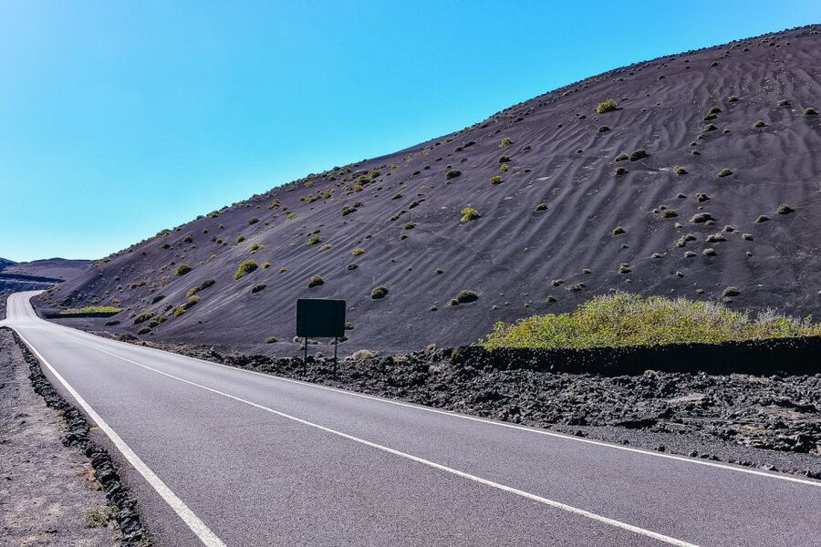 Lanzarote: Volcanos of Timanfaya and Caves Tour with Lunch - The guide and driver make the long day work
