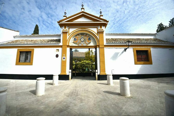 "Las Dueñas" Palace ticket + Audioguide - Accessibility and Practical Comfort