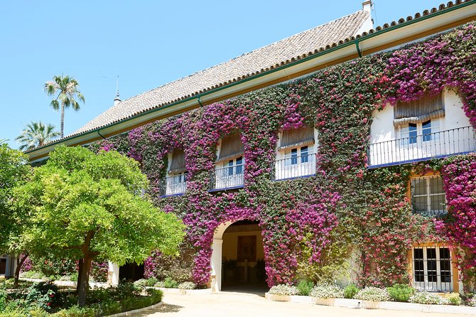 "Las Dueñas" Palace ticket + Audioguide - Courtyards and Gardens Are a Major Part of the Visit