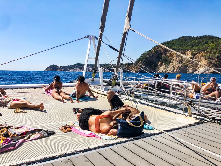 Lloret de Mar: Catamaran Sailing Cruise with BBQ and Drinks - The first hour along the Costa Brava