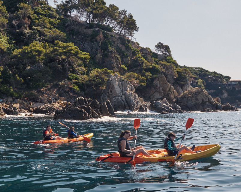 Lloret de Mar: Costa Brava Kayak Tour and Swimming - A quiet way to see the Costa Brava