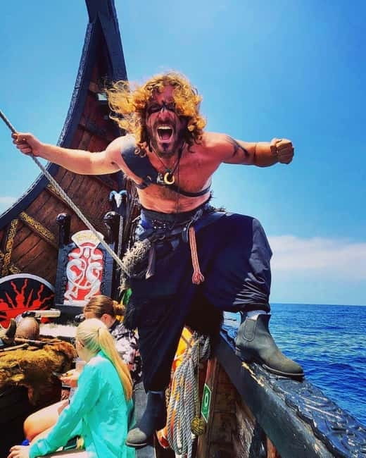 Los Cristianos: Whale Watching Cruise w/Swim Stop & Drinks - Key points to know before boarding