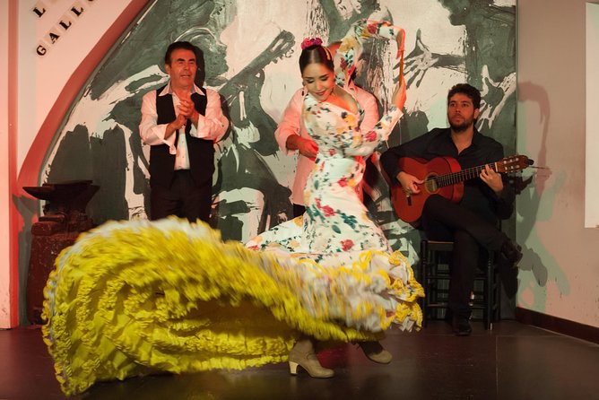 Los Gallos Flamenco Show Admission Ticket - What happens during the 75-minute show