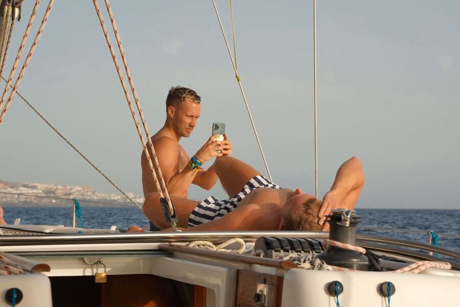 Los Gigantes: Sailing Excursion with Swimming, Drink & Tapas - Booking Details You Should Know