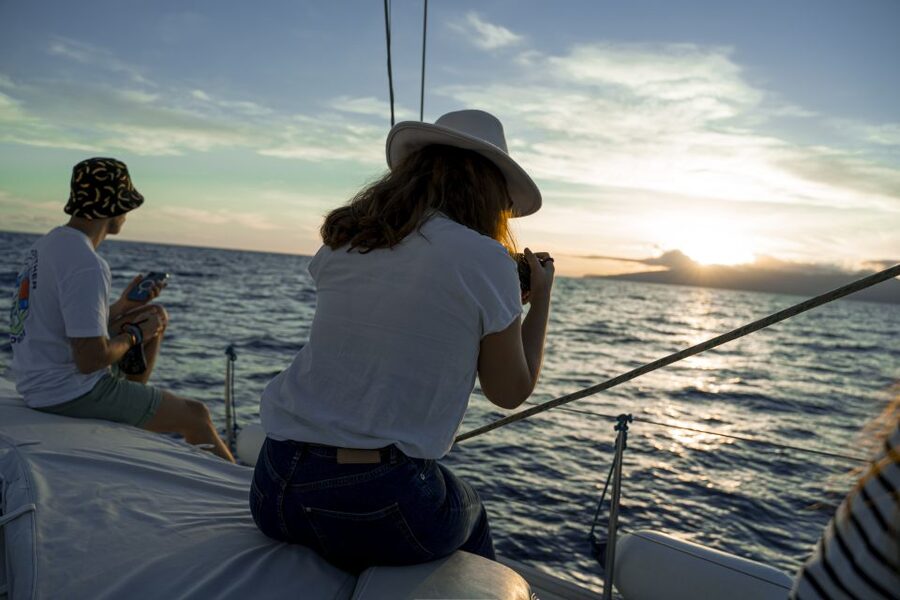 Los Gigantes: Sailing Excursion with Swimming, Drink & Tapas - Swimming and Snorkeling Near the Red Cliffs