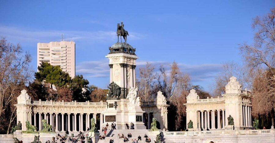 Madrid: 1.5-Hour Retiro Park Guided Walking Tour - Key points at a glance