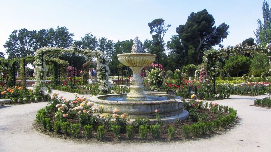 Madrid: 1.5-Hour Retiro Park Guided Walking Tour - Starting with Madrid’s best-known city park