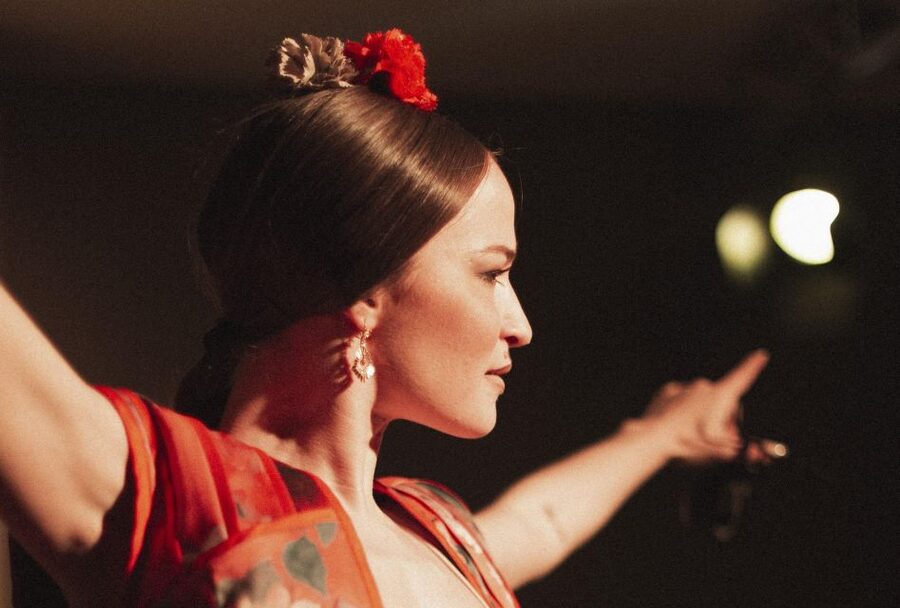 Madrid: 1-Hour Traditional Flamenco Show at Centro Cultural - Why this small flamenco show works