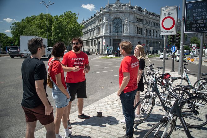 Madrid: 3 hour Guided Highlights Bike Tour with Optional Tapas - Plaza de la Villa and Madrid’s harder stories