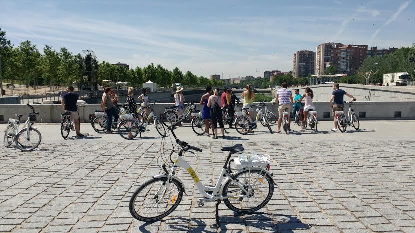 Madrid: 3-Hour Sightseeing Tour by Electric Bike - Starting at Plaza de San Miguel and the old lanes