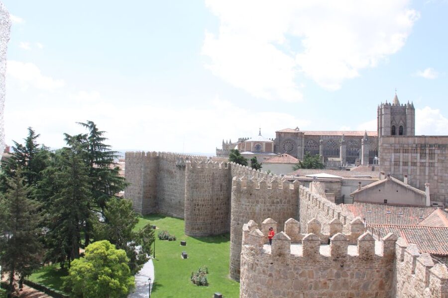 Madrid: Avila and Segovia Day Trip with Tickets to Monuments - Inside the Basilica of San Vicente