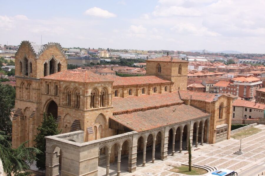 Madrid: Avila and Segovia Day Trip with Tickets to Monuments - The Alcazar, Segovia’s fairytale fortress