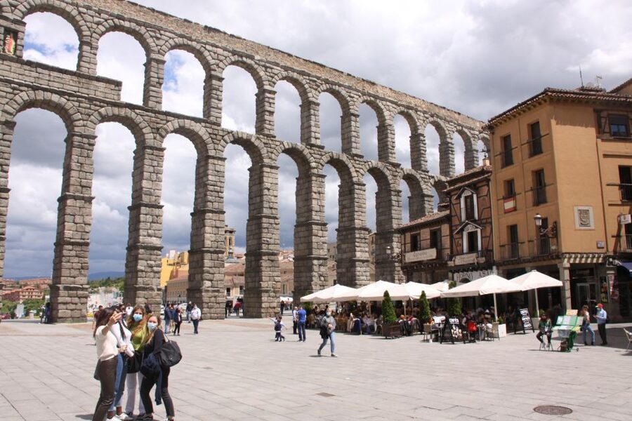 Madrid: Avila and Segovia Day Trip with Tickets to Monuments - Starting from central Madrid