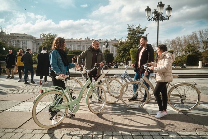 Madrid: City Highlights Guided Vintage Bike Tour - Why a bicycle works well for Madrid