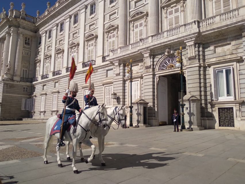 Madrid: City Highlights Guided Walking Tour - Is $30 good value?