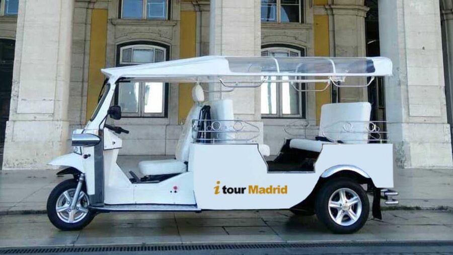 Madrid: City Highlights Tuk Tuk Tour - Starting in Los Jerónimos and Retiro Park