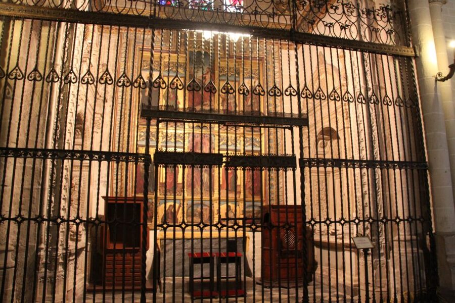 Madrid: Full-Day Guided Tour of Toledo with Cathedral Visit - Santa María la Blanca, a synagogue with a church’s later story