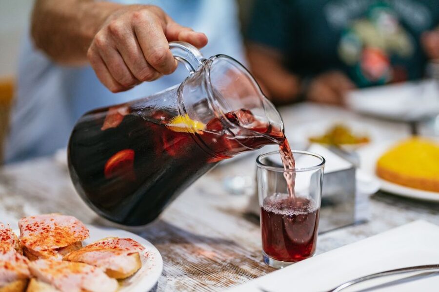 Madrid: Guided Tapas Tour with Tastings and Drinks - The guide makes the difference