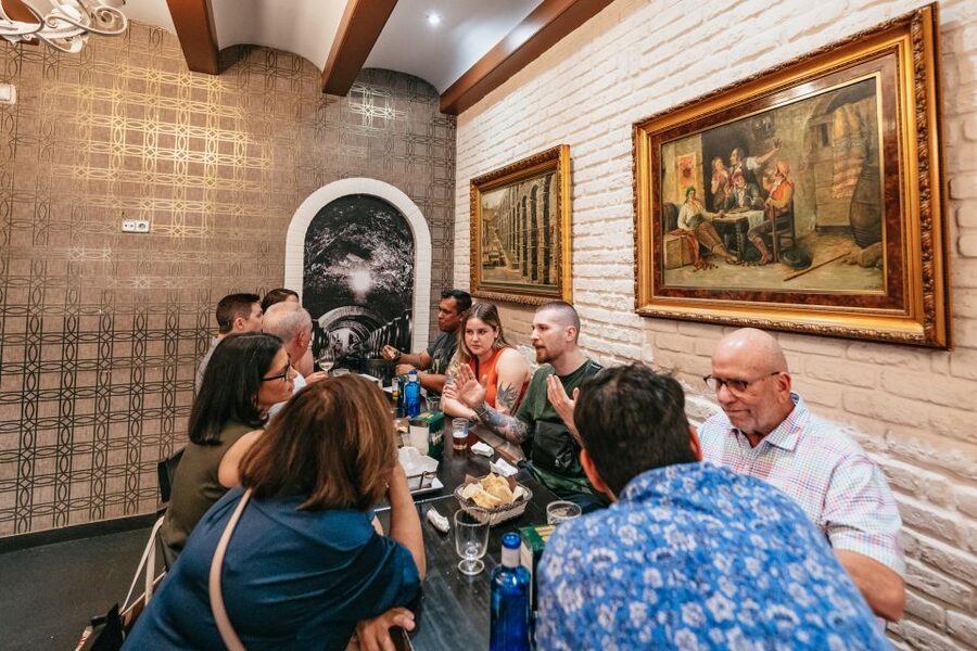 Madrid: Guided Tapas Tour with Tastings and Drinks - Who should book this tapas crawl?