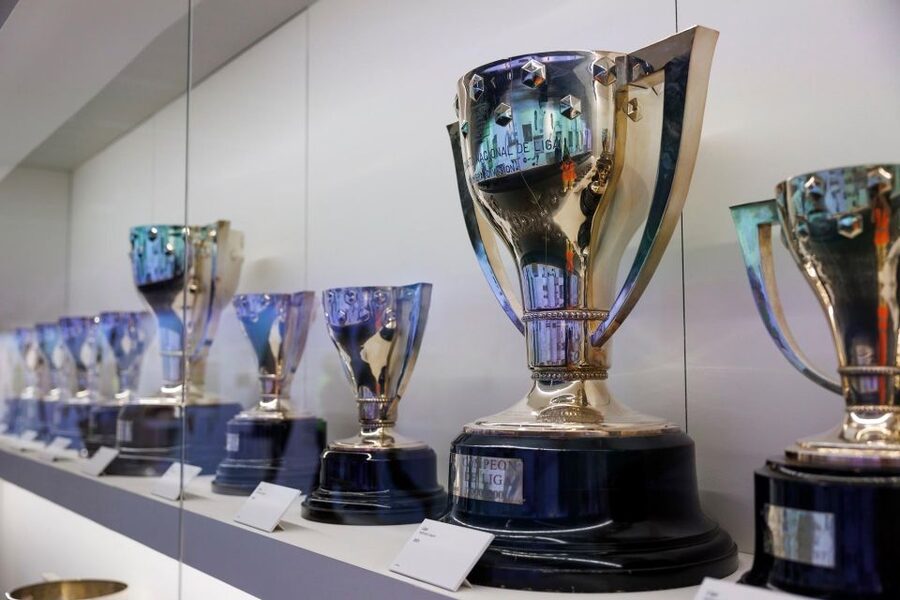 Madrid: Guided Tour of Bernabéu Stadium - Seeing the stadium from above