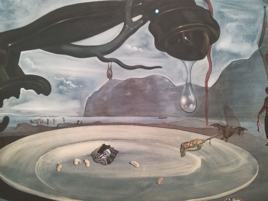 Madrid: Guided Tour of Reina Sofía Museum with Entry Ticket - The guide makes or breaks this experience