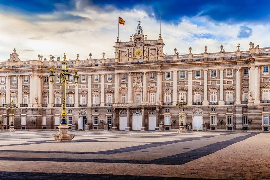 Madrid: Guided Tour of the Royal Palace with Fast Access - Booking details worth keeping in mind
