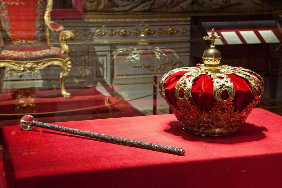 Madrid: Guided Tour of the Royal Palace with Fast Access - The real value of Rubén, Deyvis, and Federico