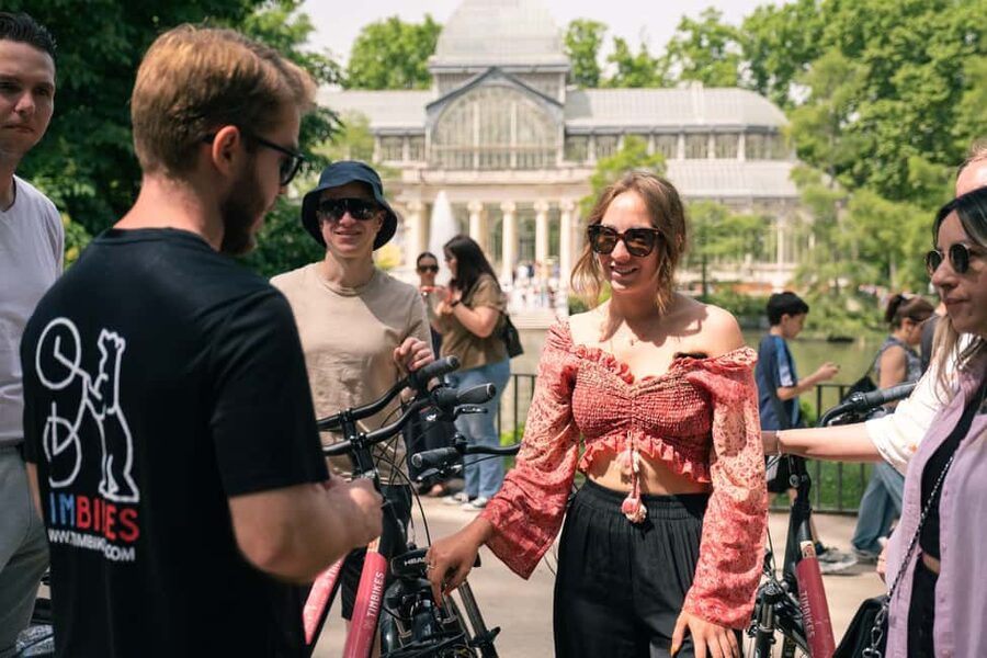 Madrid: Highlights Bike Tour with Optional E-Bike or Tapas - Plaza de la Villa and Mercado de San Miguel