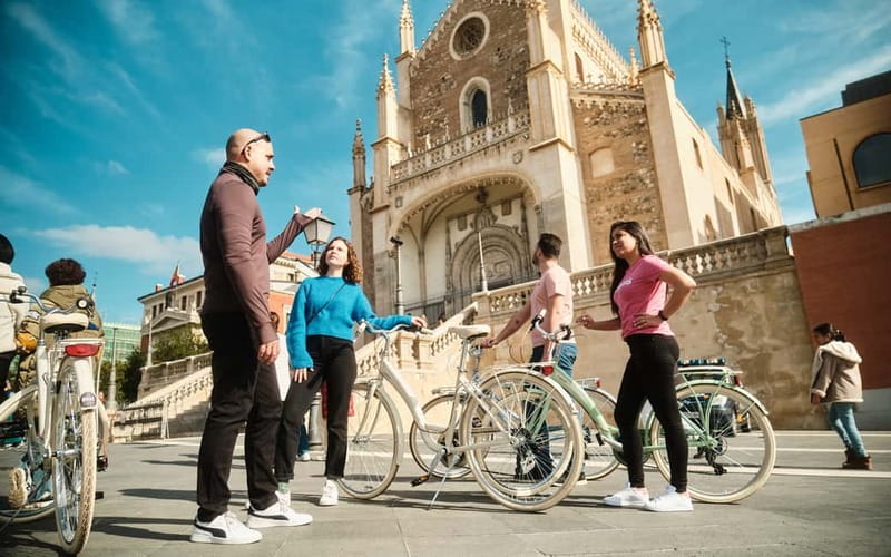 Madrid: Highlights Guided Vintage Bike Tour and Tapas Option - Starting in Madrid’s Literary Quarter